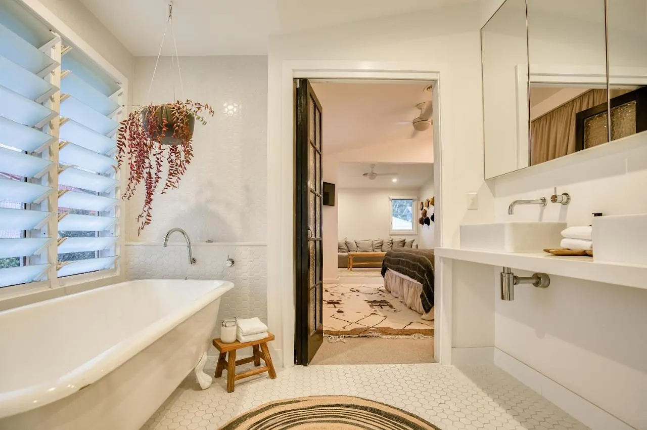 Magnolia House Byron Bay Villa